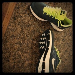 Nike downshifter 6 running shoes